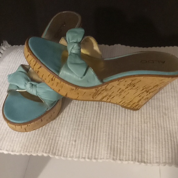 ALDO TEAL LEATHER PLATFORM SANDALS - Picture 2 of 7